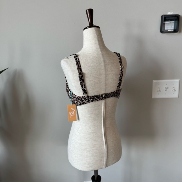 NWT! Kona Sol Leopard Print Square Neck Bikini
Top - Medium (8-10) - Picture 10 of 14